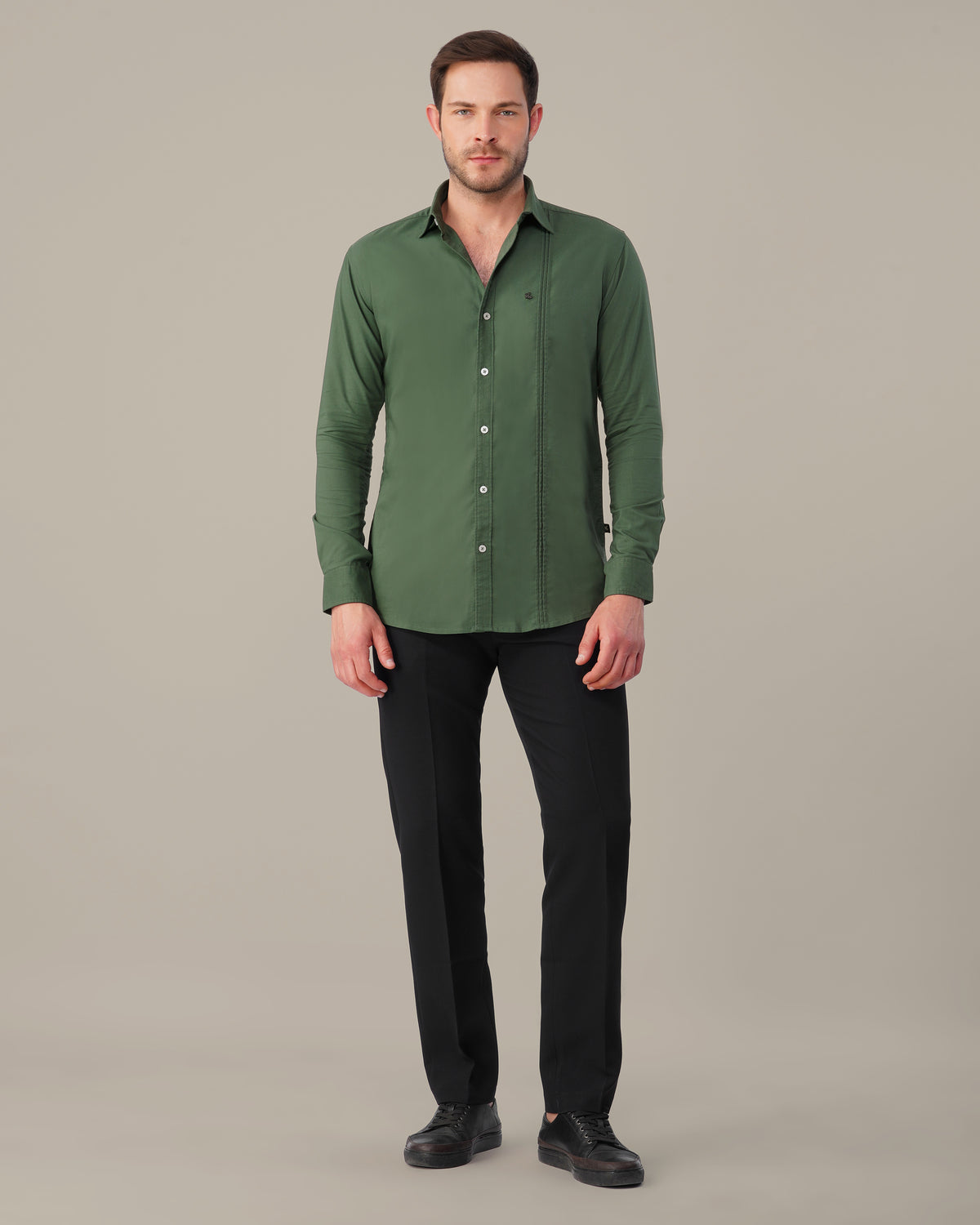 The Olive Stretch Shirt - Cotton Blend · Regular Fit