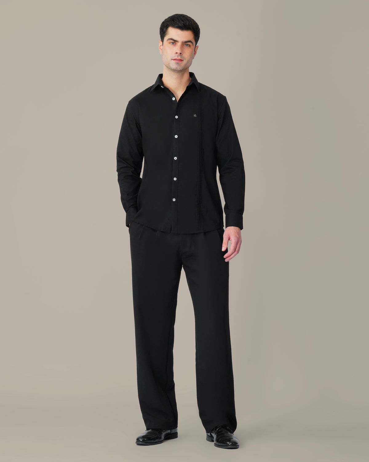 The Black Stretch Shirt - Cotton Blend · Regular Fit