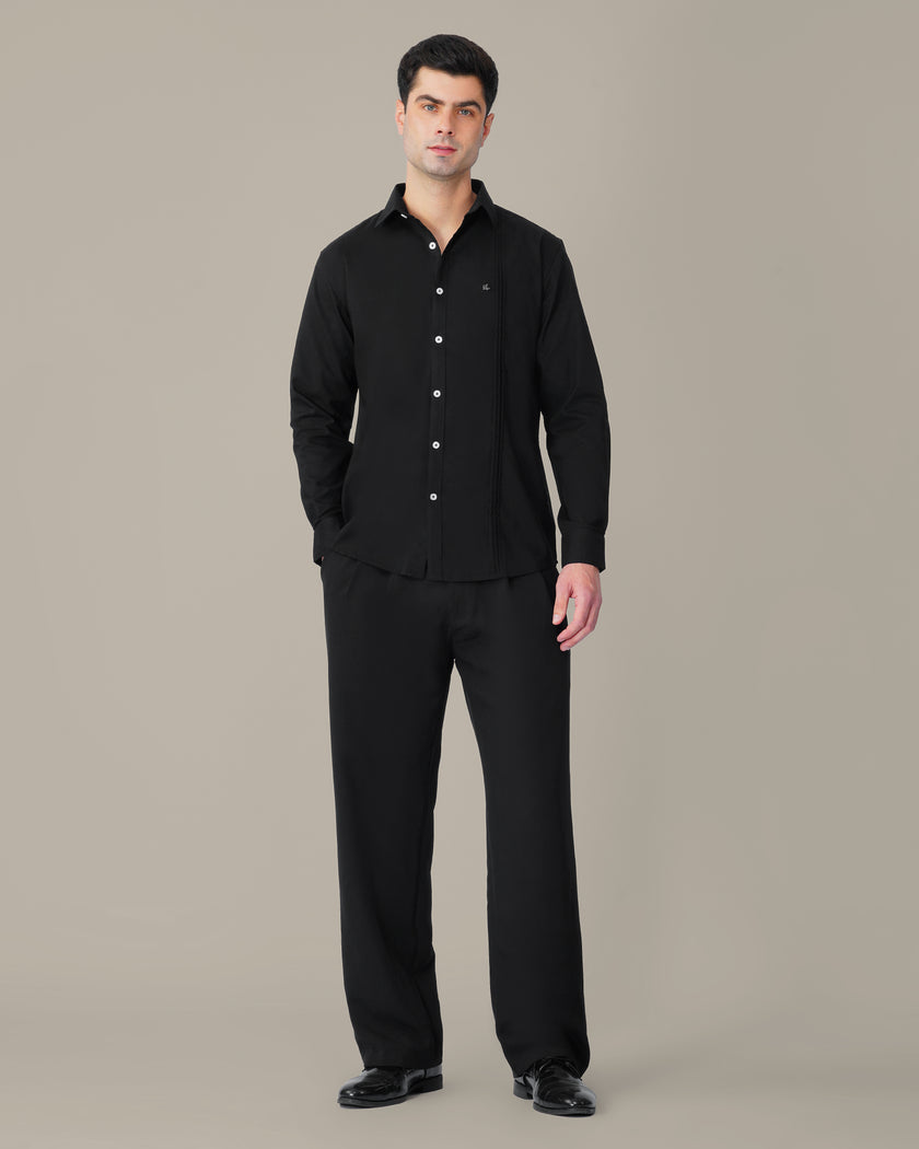 Black Solid Polyester-Lycra Blend Classic Fit Shirt