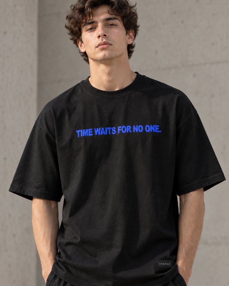 The Black Graphic Tee - Pure Cotton · Boxy Fit